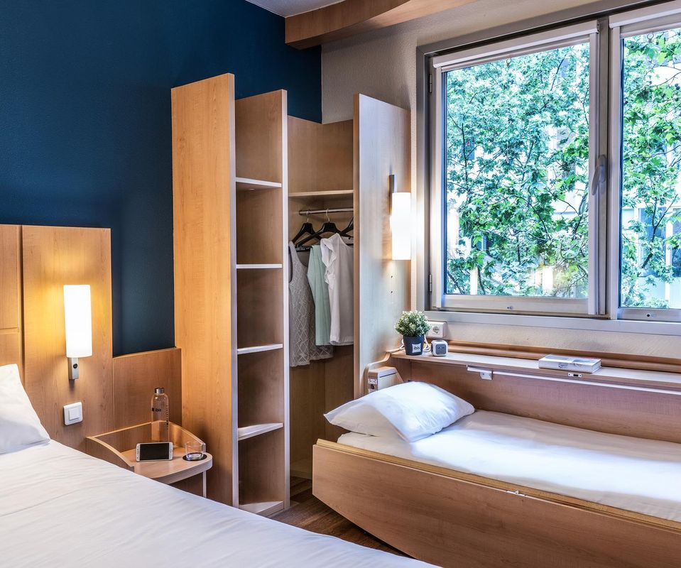 宜必思巴塞羅那廣場 Glories 22 酒店