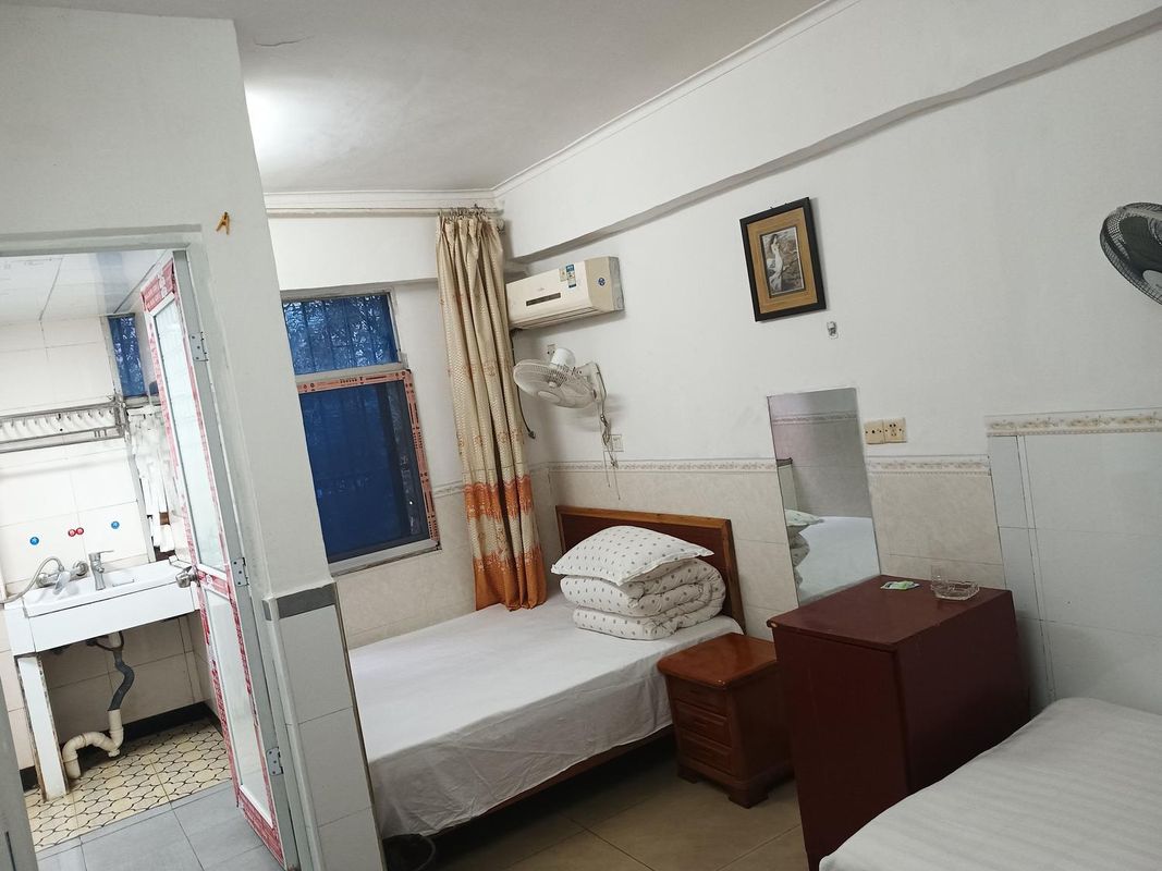 Yueyang Hotel (Zhuzhou Railway Station)