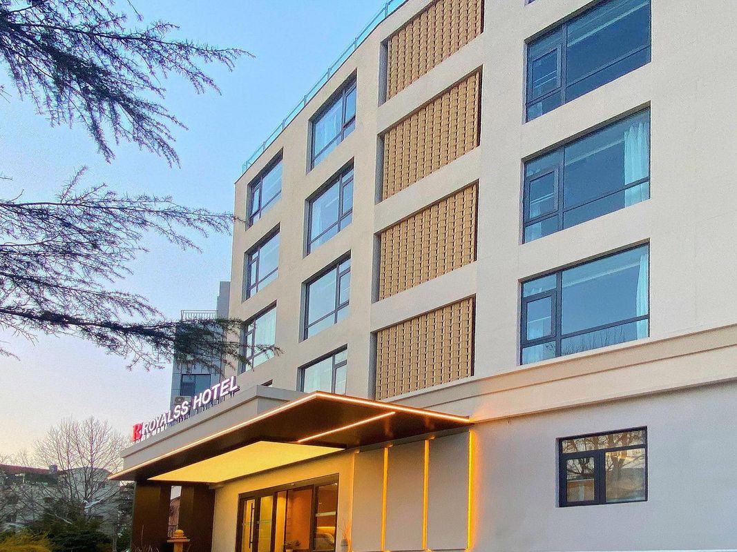 美豪R▪ROYALSS酒店(青島棧橋火車站店)