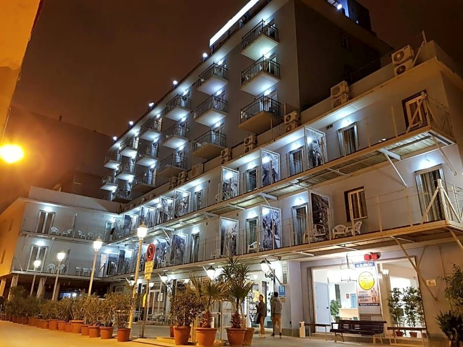 艾裏西歐司酒店