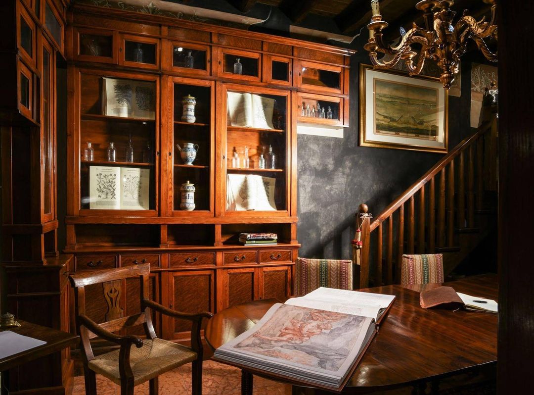 甘比亞多羅酒店