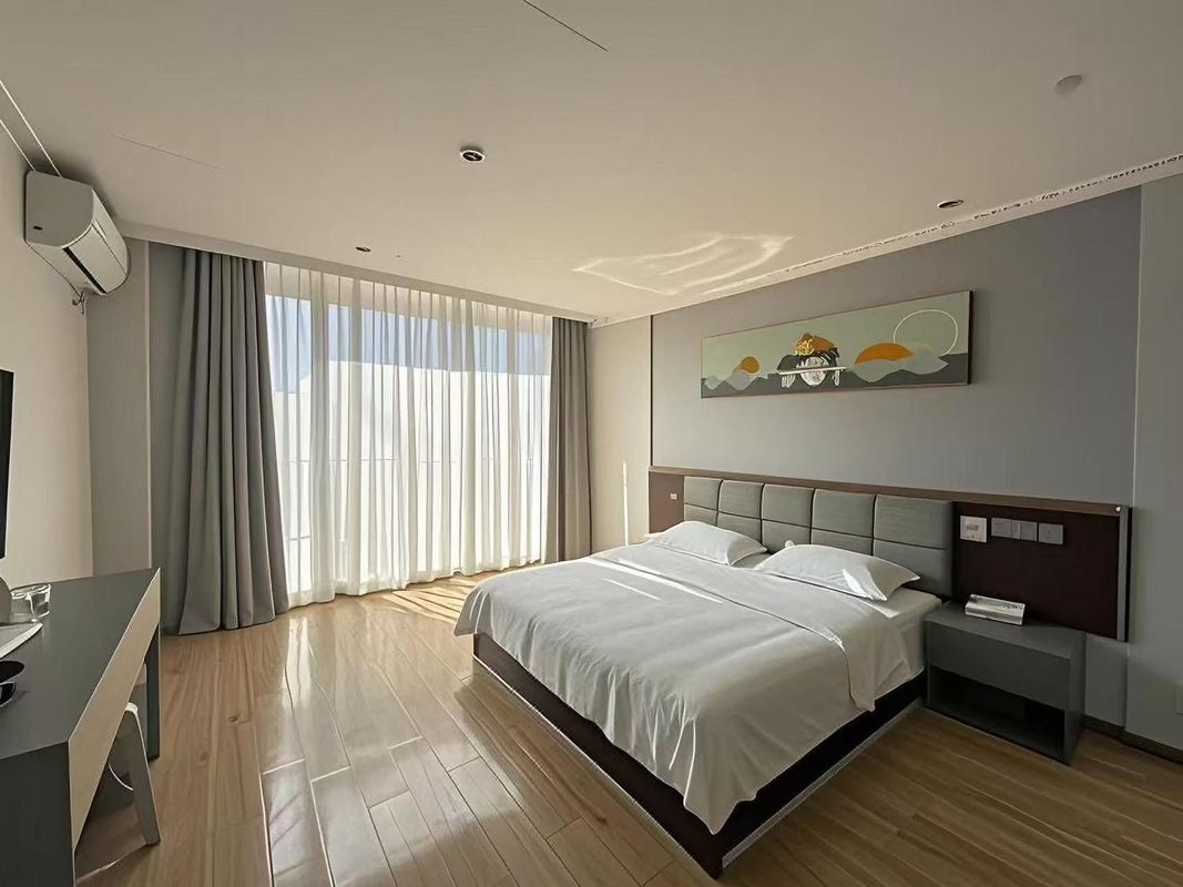 Xinhao Hotel (Chengdu Phoenix Mountains Sports Park Shixi Park Subway Station)