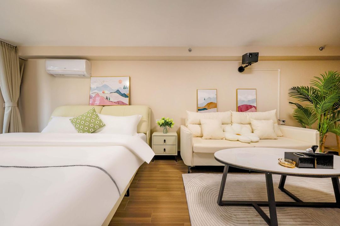 逸海酒店(大連威尼斯水城港東五街店)