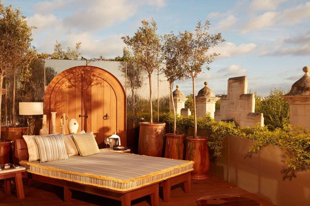 波爾多-蒙德里安萊斯卡梅斯酒店