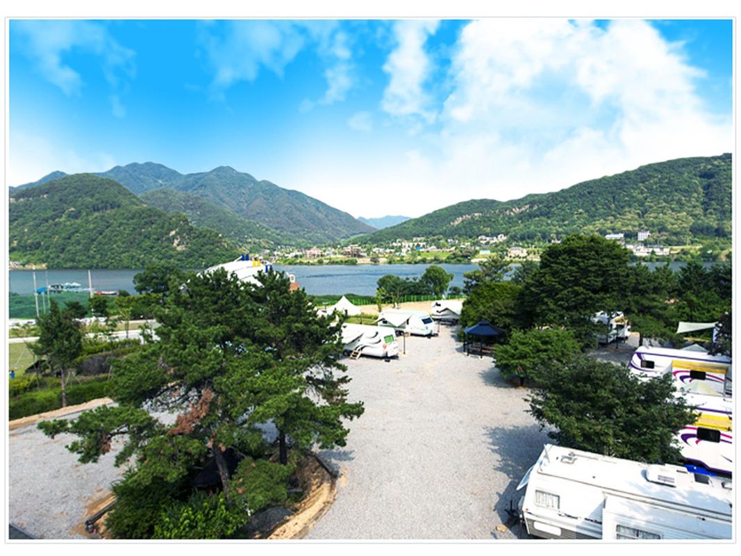 Bukhangang View Caravan House  Namyangju