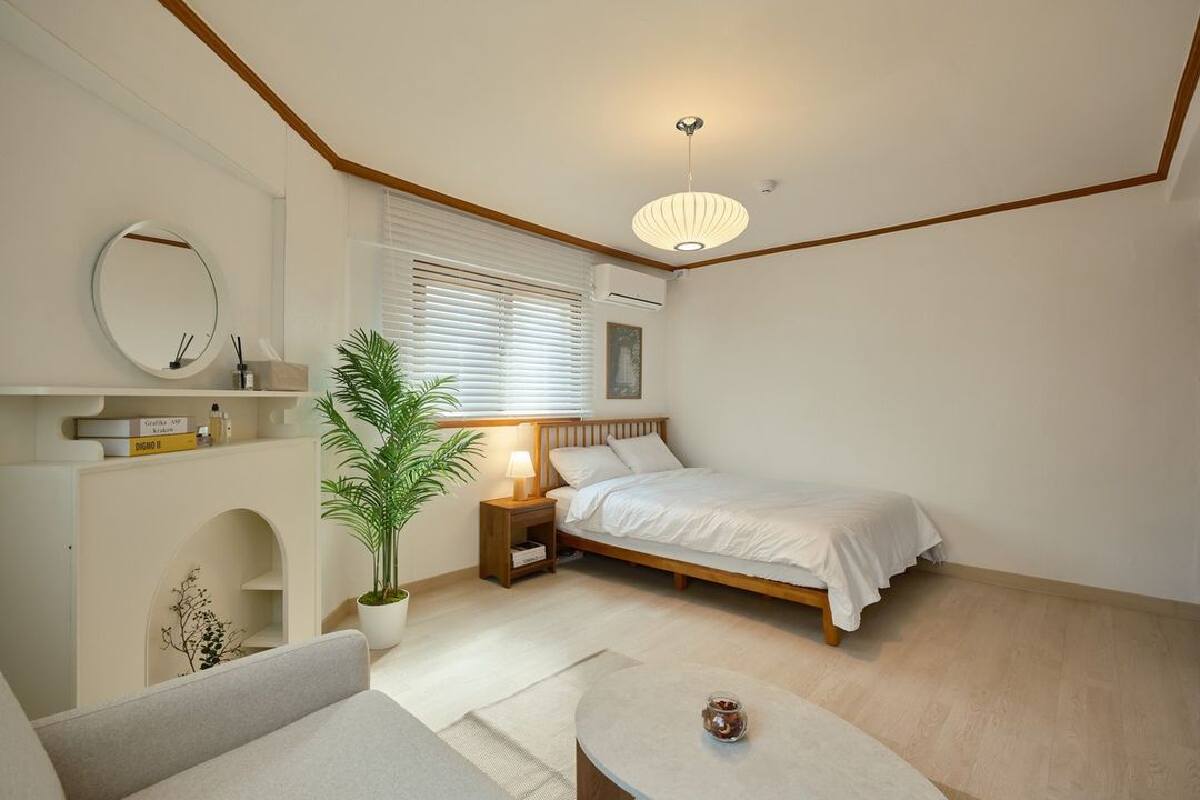 Haru Stay/Queen Bed 3/Seoul Station. Hongdae. Gangnam 30 minutes/Subway Station 7 minutes