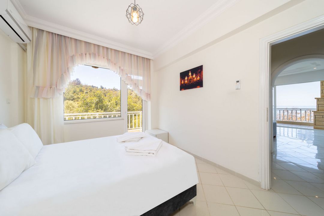 Superb Flat with Nature View and Balcony in Alanya