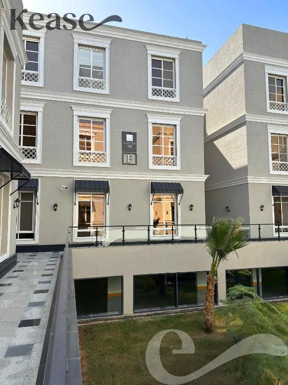 Kease 雅斯敏 F-10 Lusso 希賈茲 AZ84