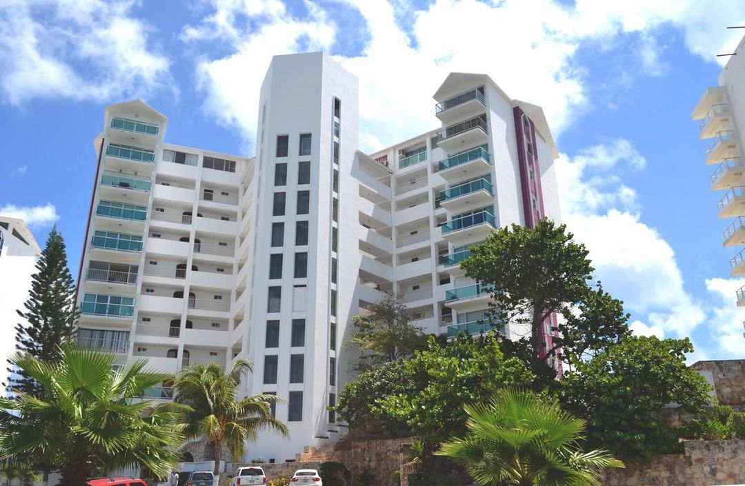 The Oceanfront by Casa Paraiso