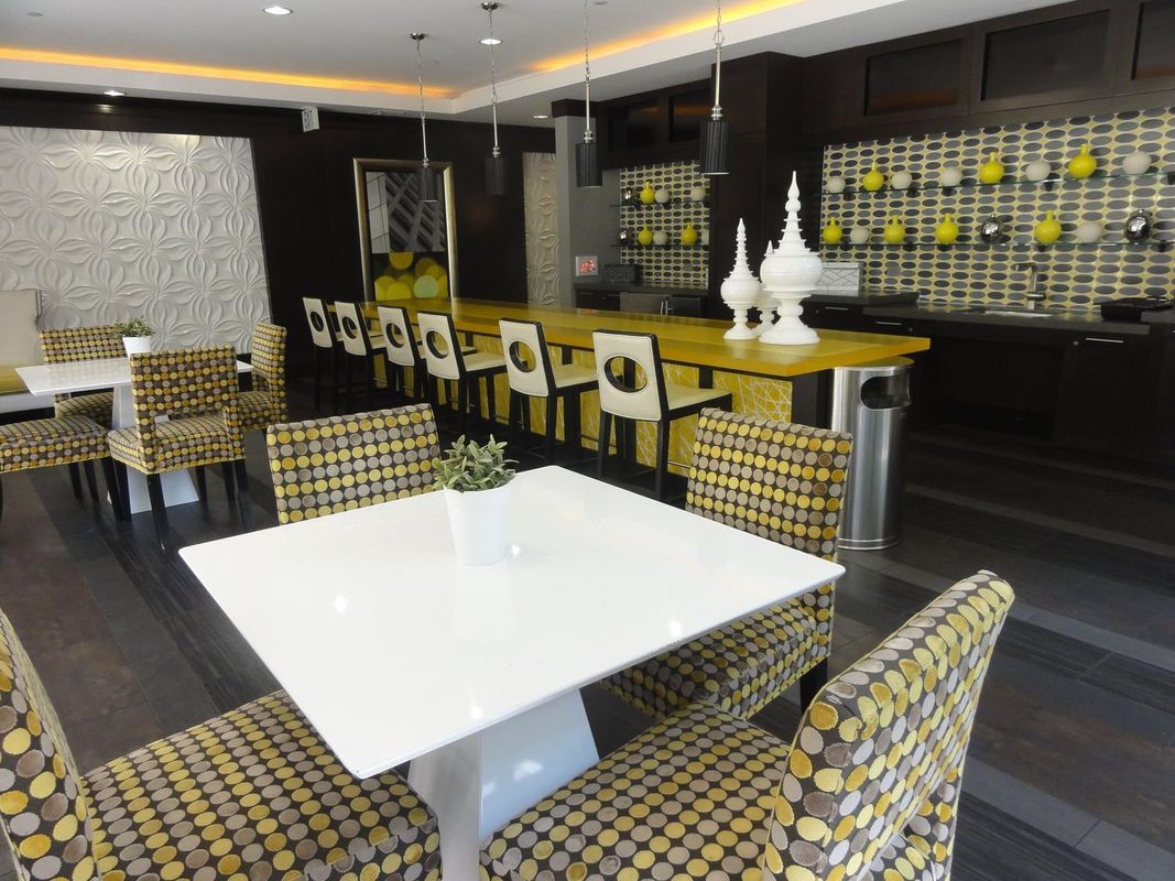 天堂好萊塢公寓酒店