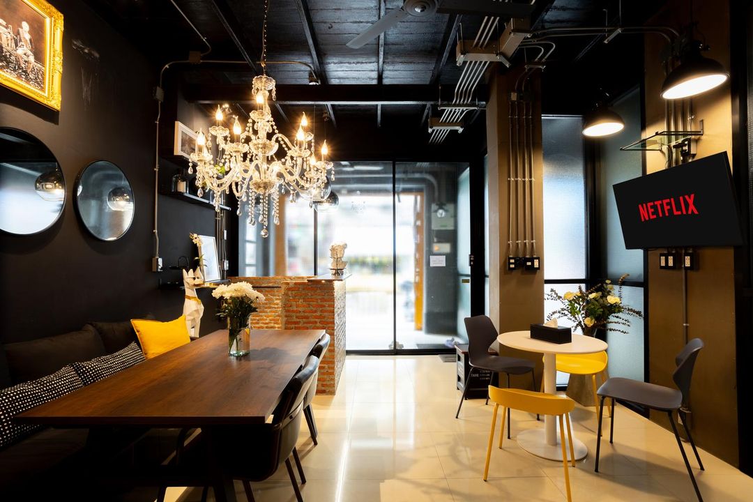 At 44 Bangrak - 3 mins to BTS Taksin