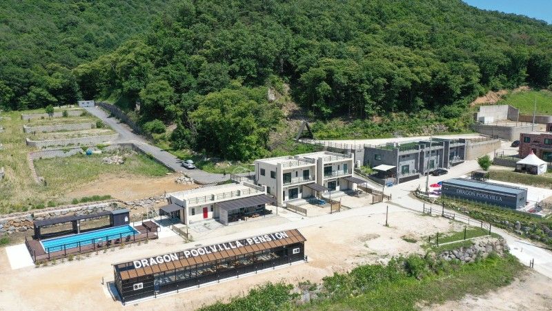 Chuncheon (Nami Island, Jara Island) Dragon Pool Villa (10 Minutes from Elysian Gangchon)