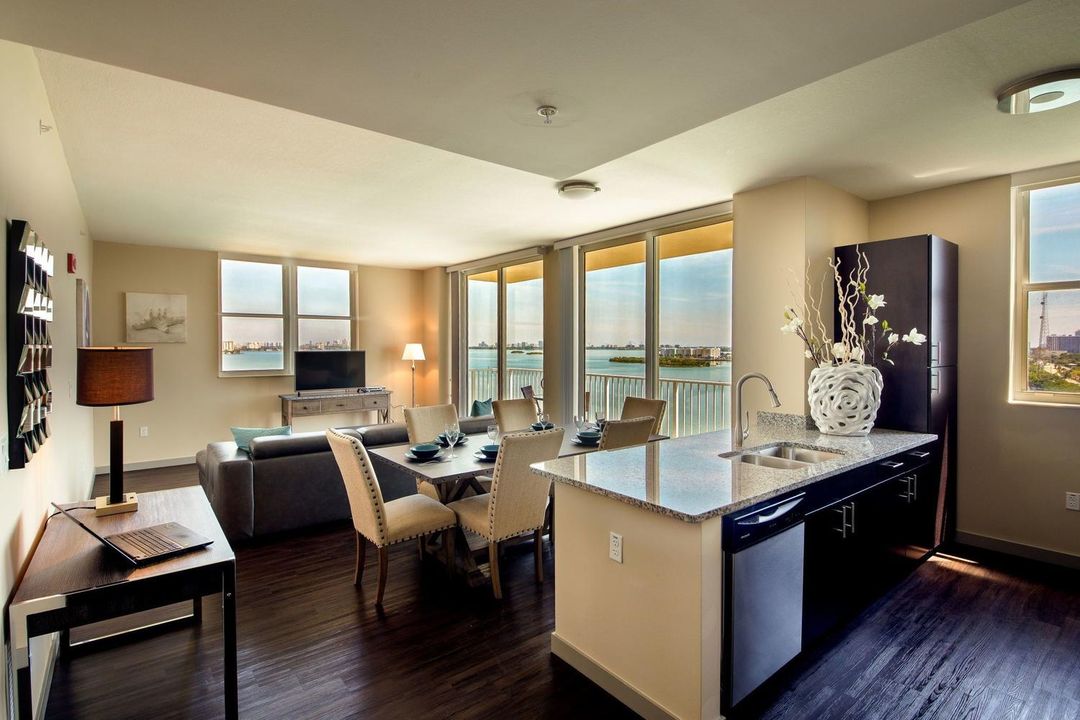 秀爾克雷斯特邁阿密海灣酒店