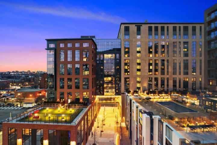 全球奢華套房酒店 - 位於南端