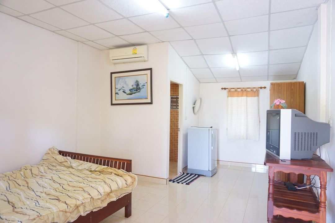 Na Thammachart Hotel