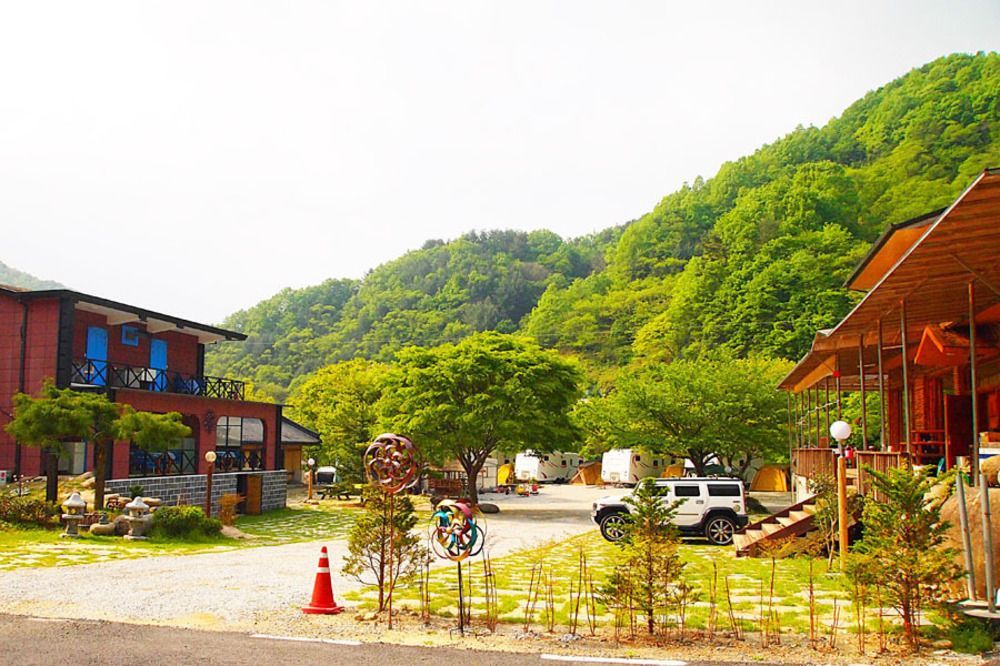 Hadong Danchon Camping Place Pension