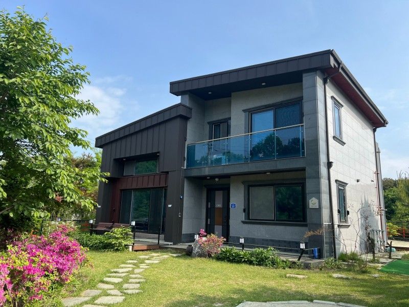 Yeoju Lotus Leaf Love Pension