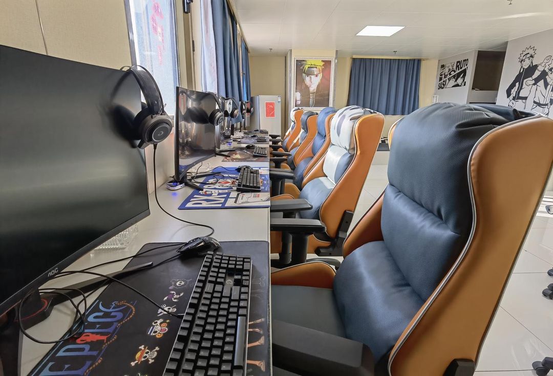 悅享C位電競酒店(烏魯木齊德匯萬達廣場店)