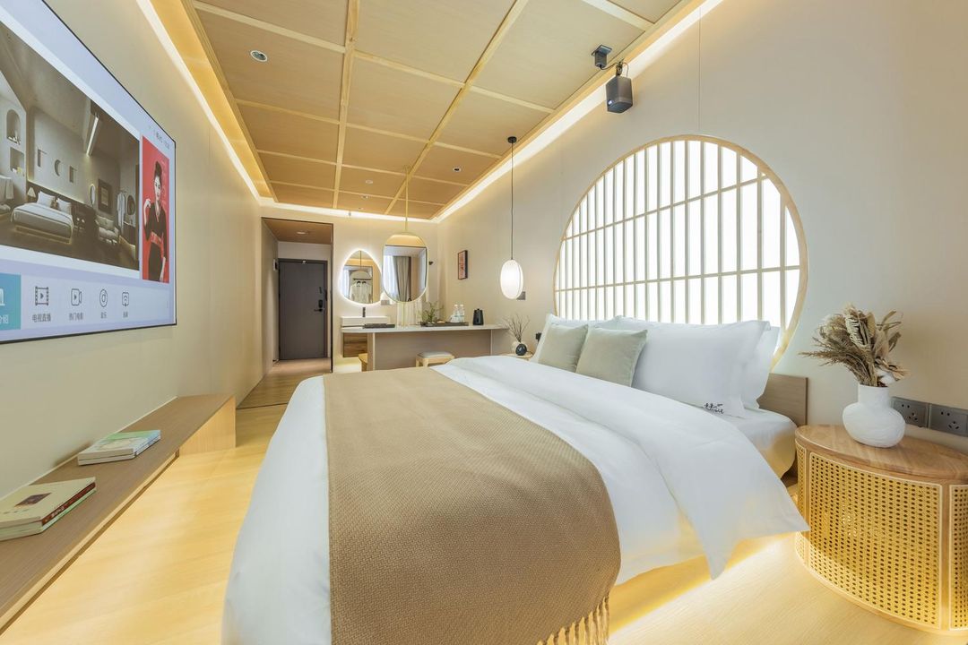 Future Flight Diary Hotel (Rainbow Bridge)