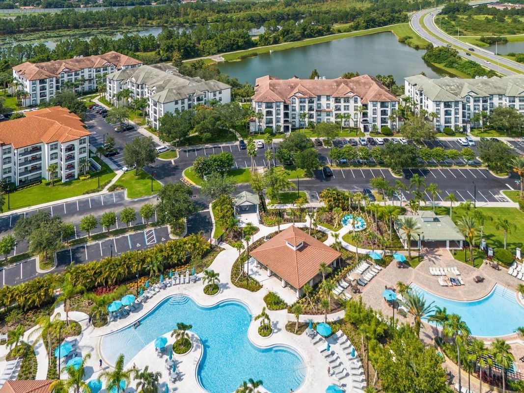 貝拉之家3臥室聯排公寓 by RedAwning