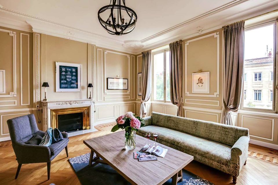 甘必大廣場YBH公寓