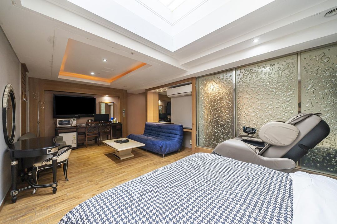 吉爾東阿爾戈酒店