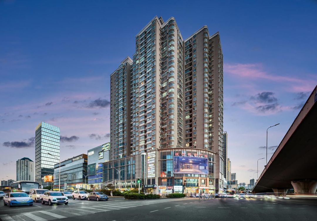 武漢大學街道口地鐵站如家商旅酒店