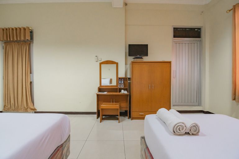 Grand Kembar Hotel Mitra RedDoorz