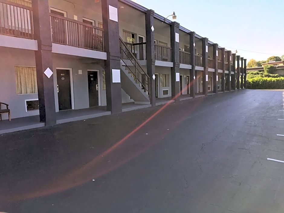 富爾頓汽車旅館