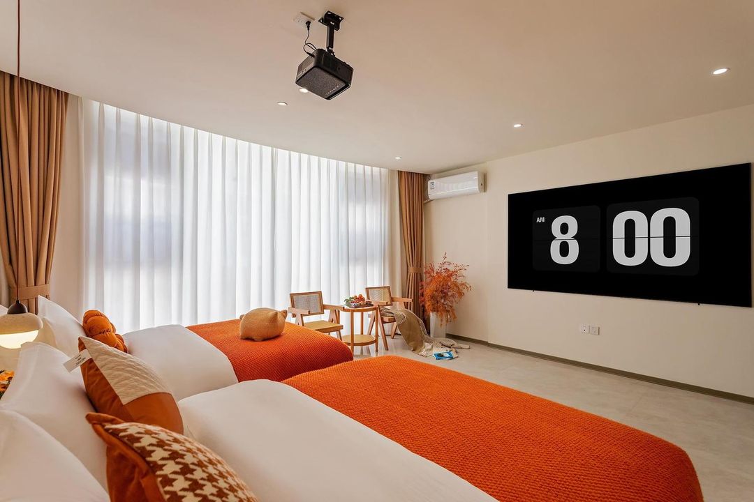 昆明滇池西岸易臨居(西山風景區店)