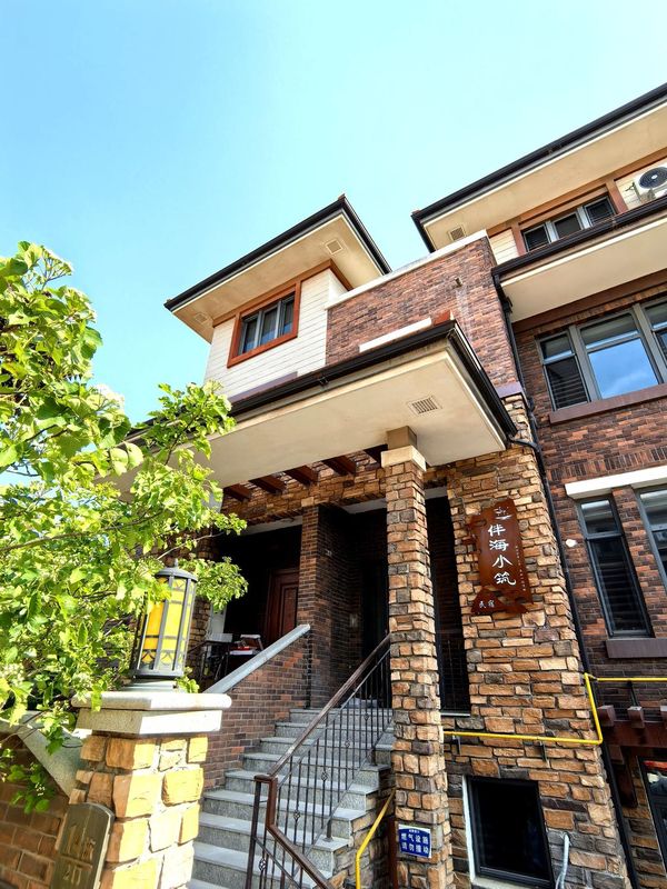 Banhai Xiaozhu Homestay (Tianjin Dongjiangwan Scenic Area)