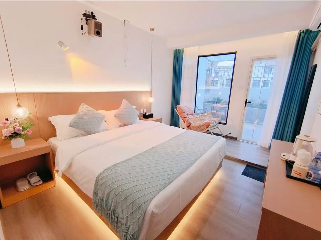 Qiyang E-sports Audio-Visual Hotel (Wenjiang University Town)