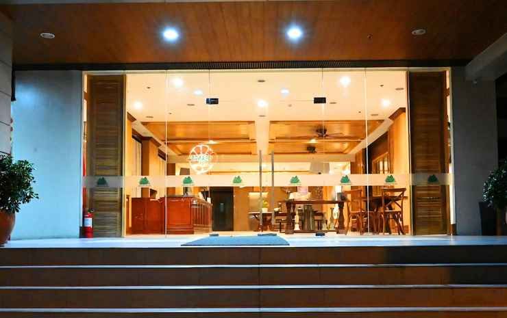 斯特旅途中心賽達峯公寓