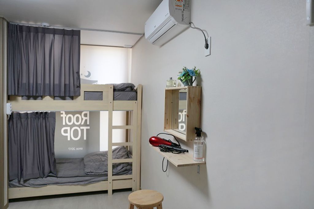 Woljeong Rooftop Guesthouse