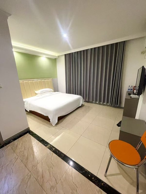 Zhongshan Jubao Business Hotel