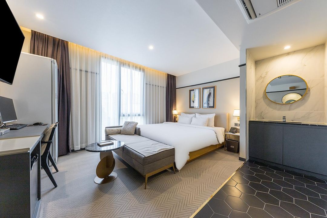 Gimhae Samgye Brown Dot