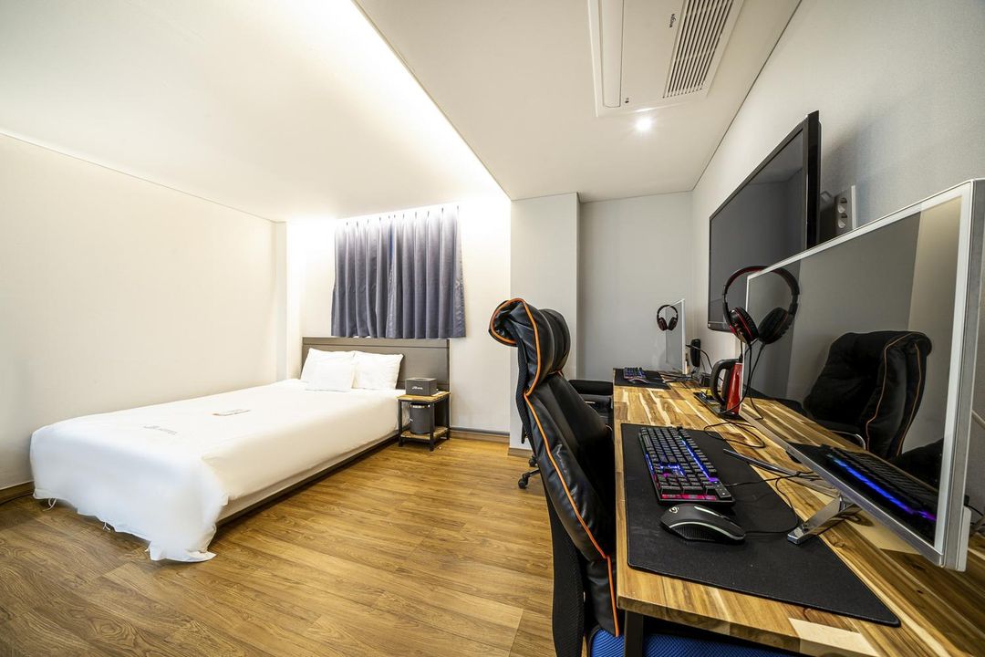 金海烏邦洞JB酒店