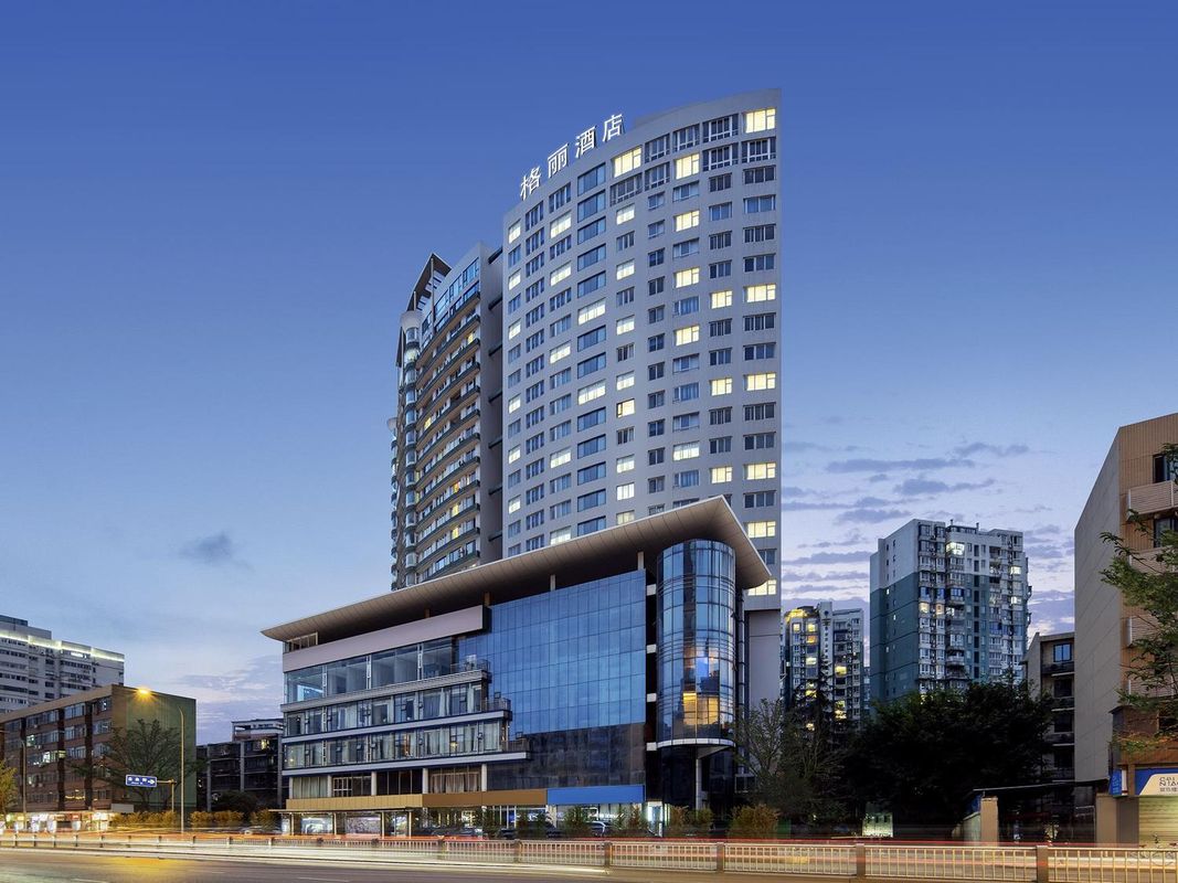 Gemeng Hotel (Chengdu Kuanzhai Alley Huapaifang Subway Station)