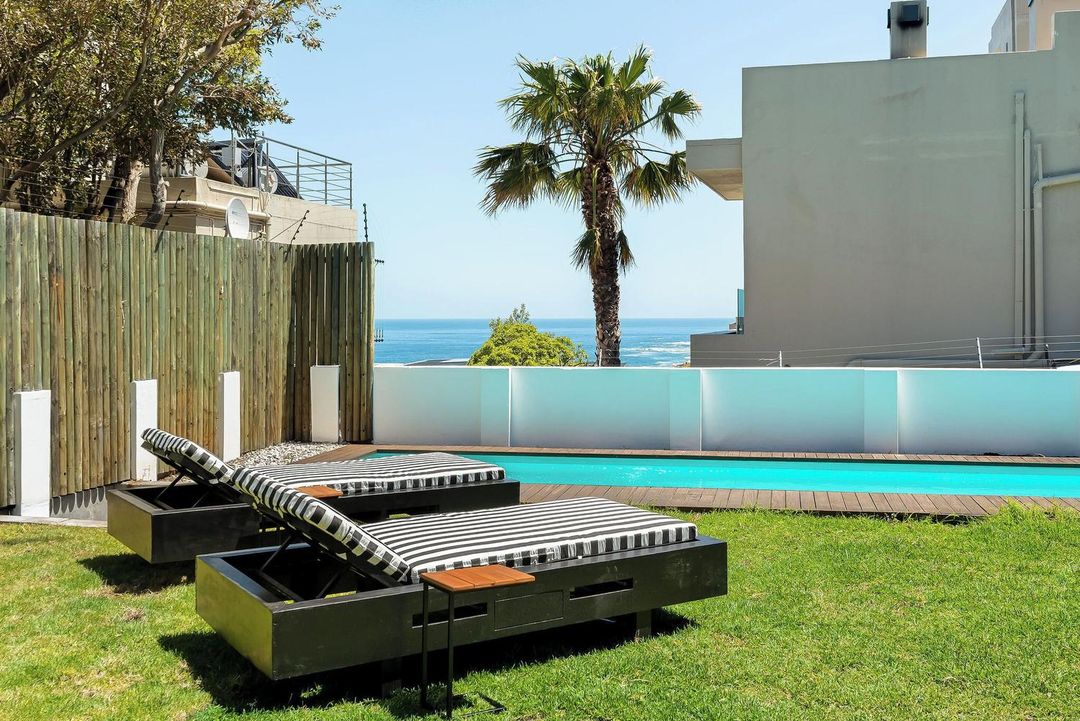 Neighbourgood First Crescent