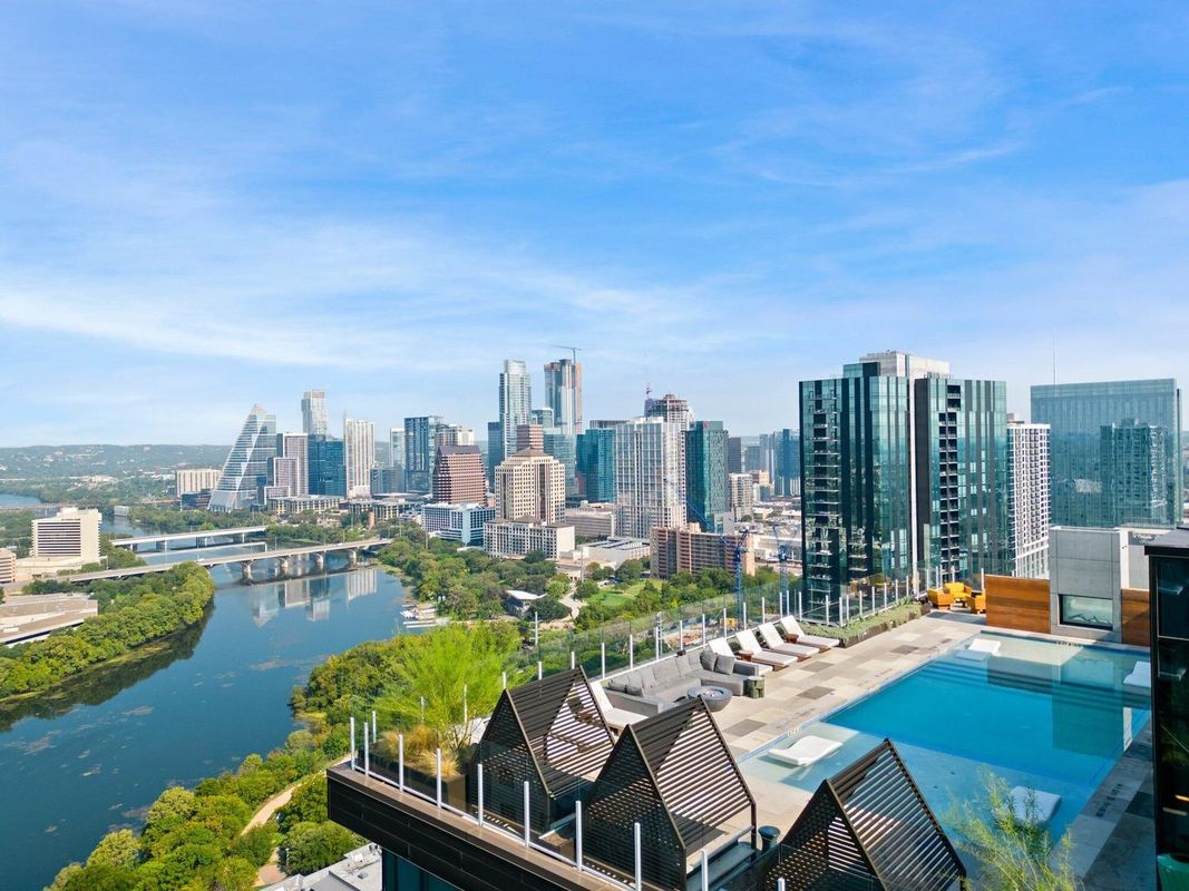 雷尼街1間臥室公寓,帶泳池和景觀