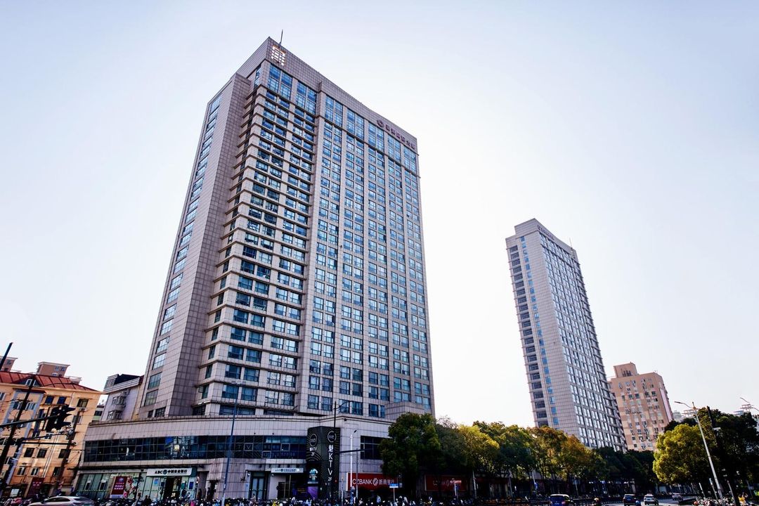 桔子酒店(上海虹口足球場地鐵站店)