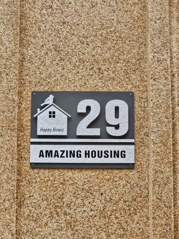 Amazing Housing Lac Long Quan