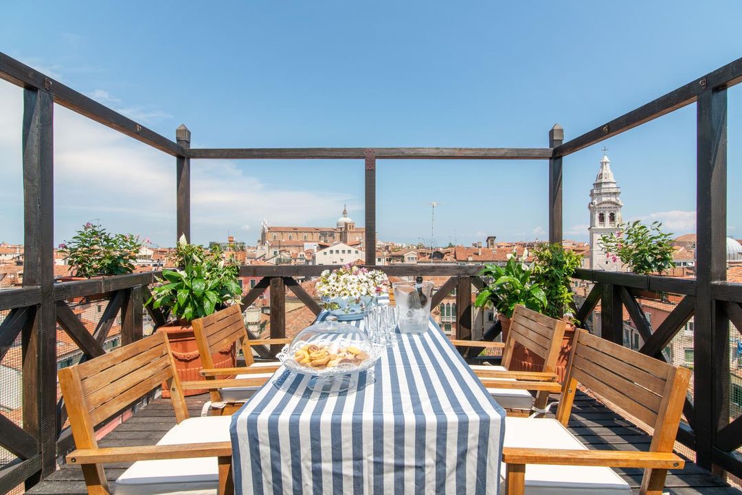Rooftop Terrace Penthouse & 360° Views | Venice5th