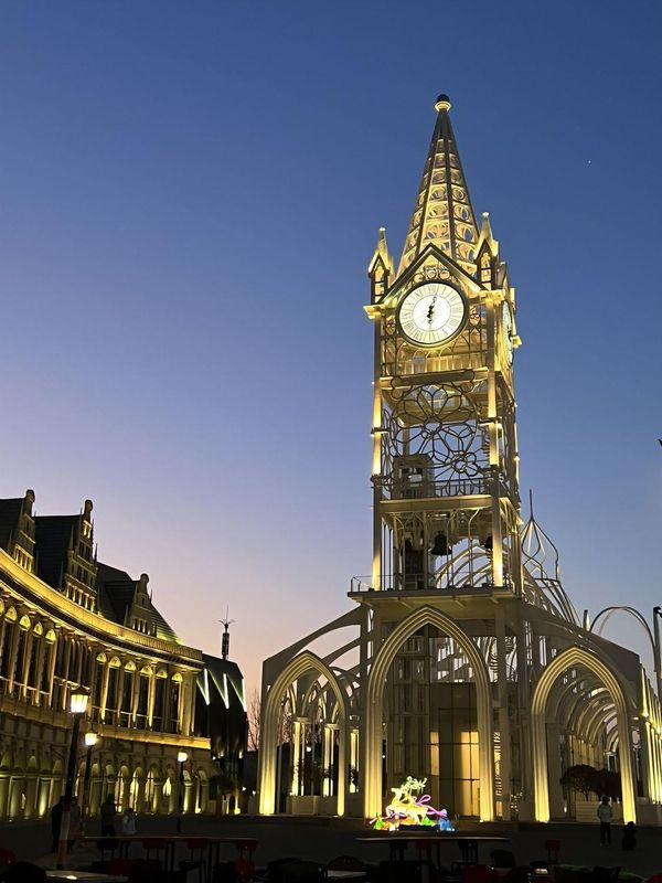 Qingdao Yaduo Light Luxury Apartment