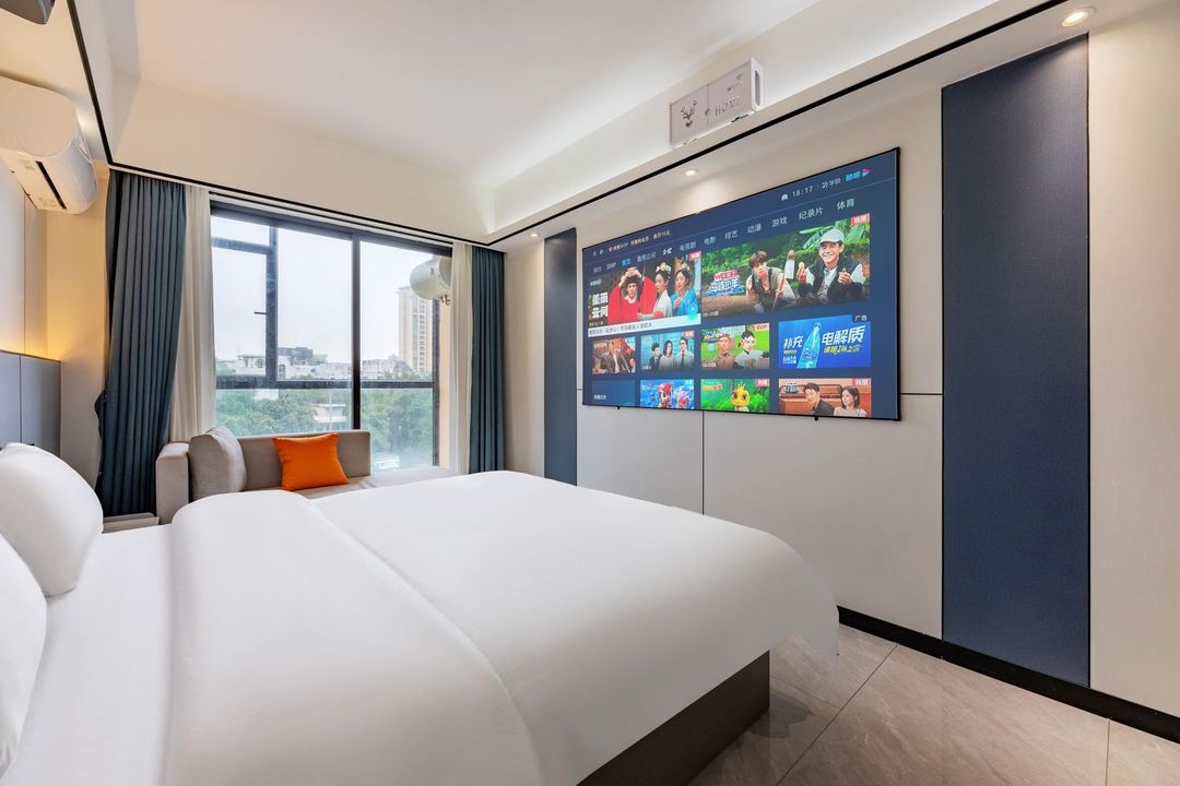 Junkai Business Apartment (Panyu Chimelong Dashi Subway Station)