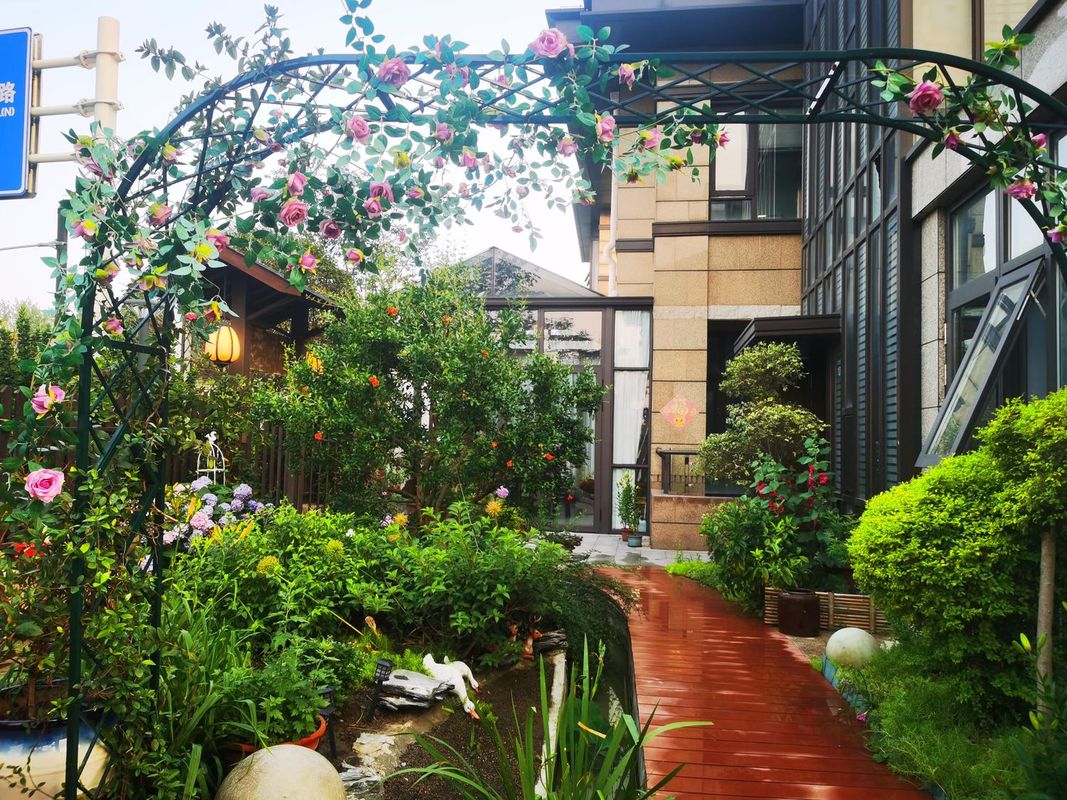 Qijiantang Slender West Lake Scenic Area Resort Hotel (Yudi Museum)