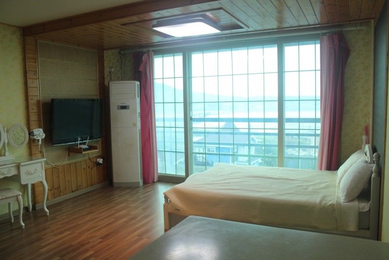 Ongjin (Sindo) Skyga Pension