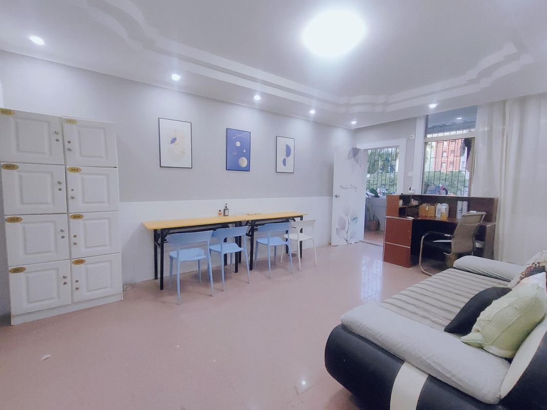 哆啦A夢青年公寓(沙井地鐵站店)