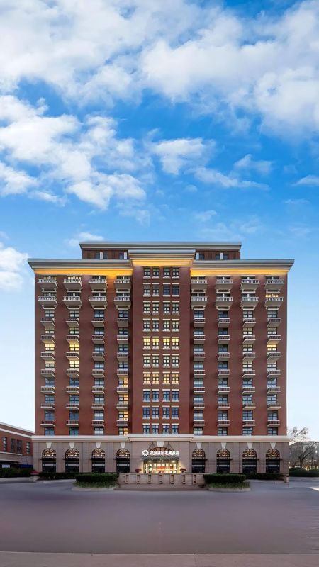 津保國際發展酒店(濱海新區臨港海岸線公園店)