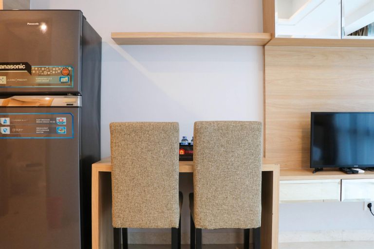 Spacious Studio Room at Capitol Suites Apartment